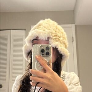 Faux Fur Cream Bucket Hat